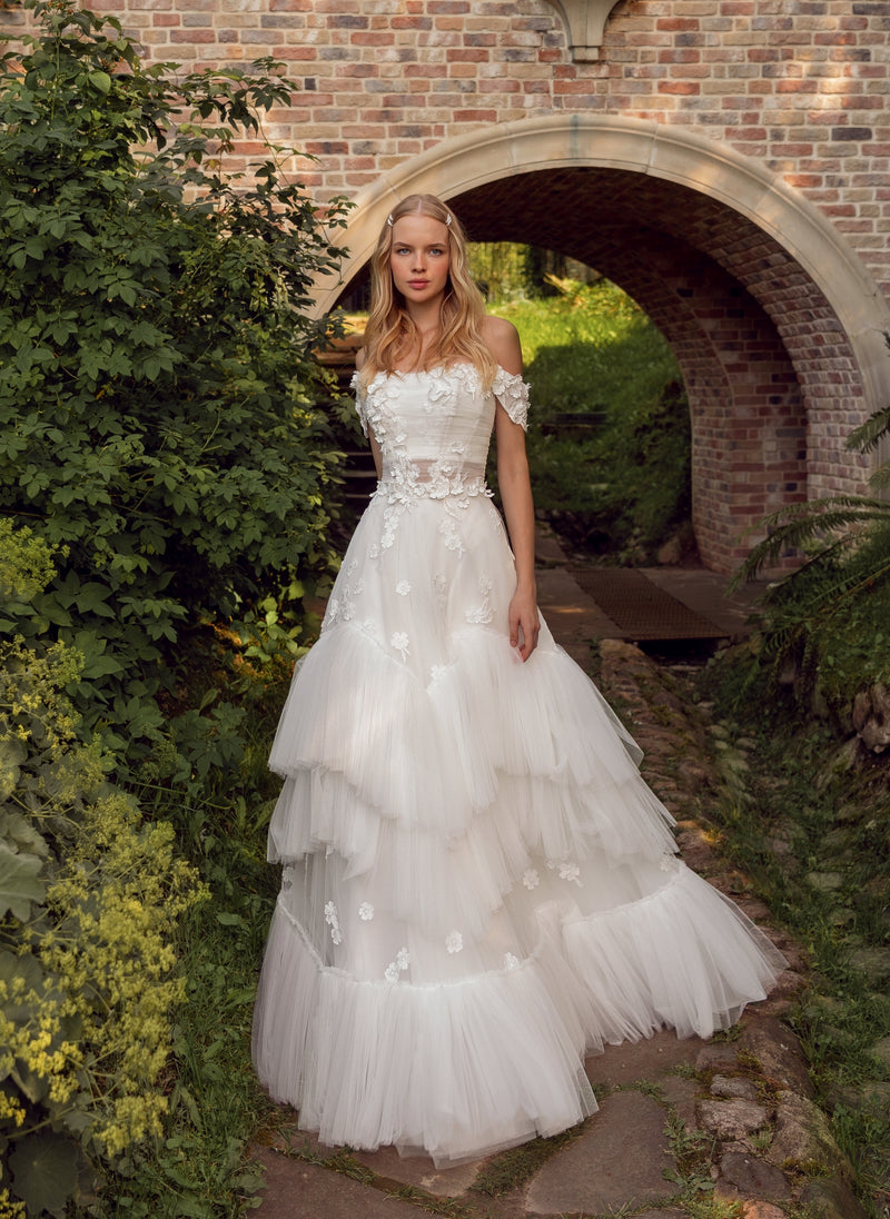 2 in One: Two-Piece Top and Skirt Wedding Dress with Stunning Removable Cover Dress