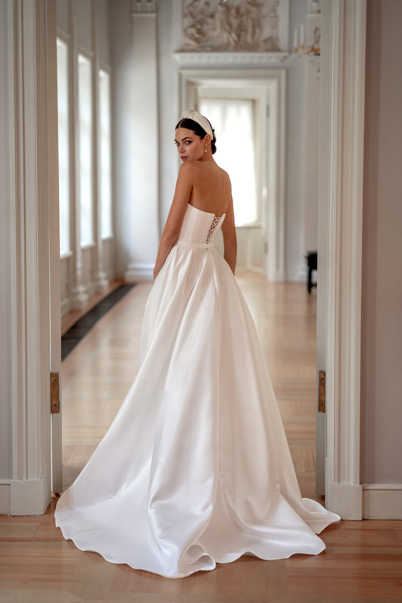 A-Line Strapless Simple Wedding Dress