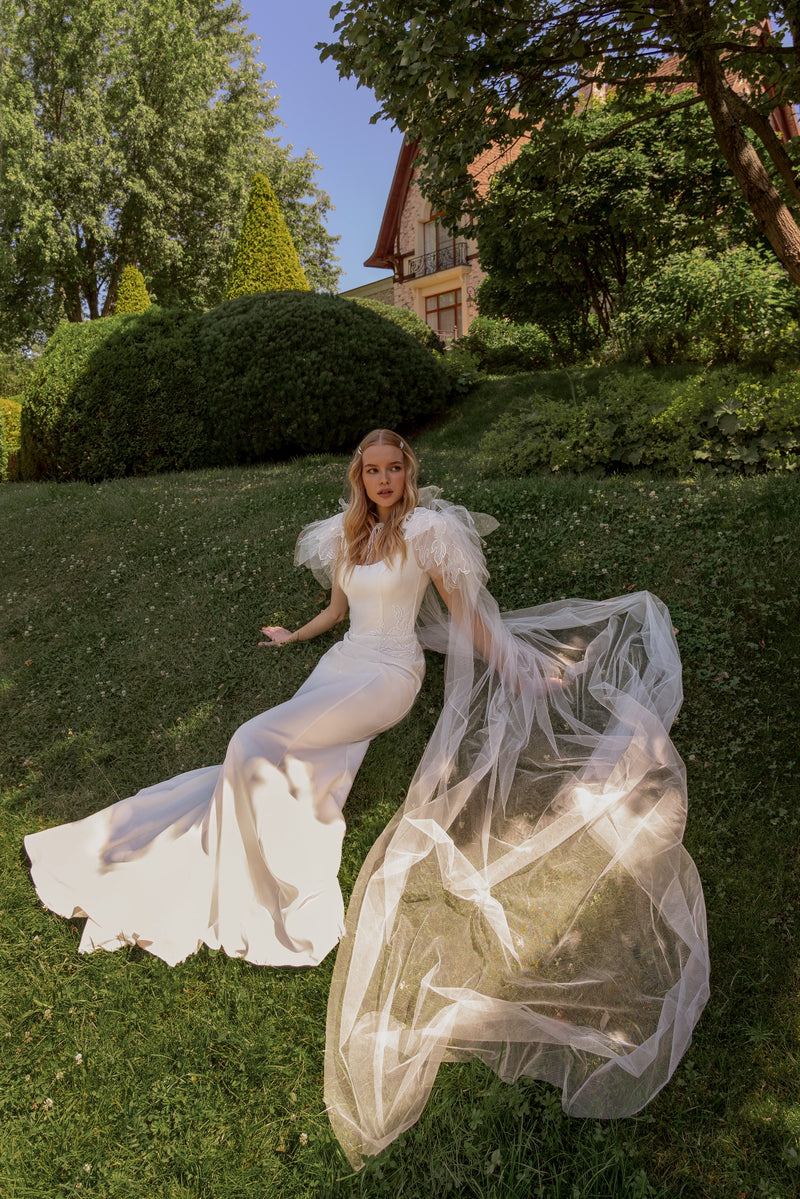 Mermaid Minimalist Wedding Dress with Removable Cape