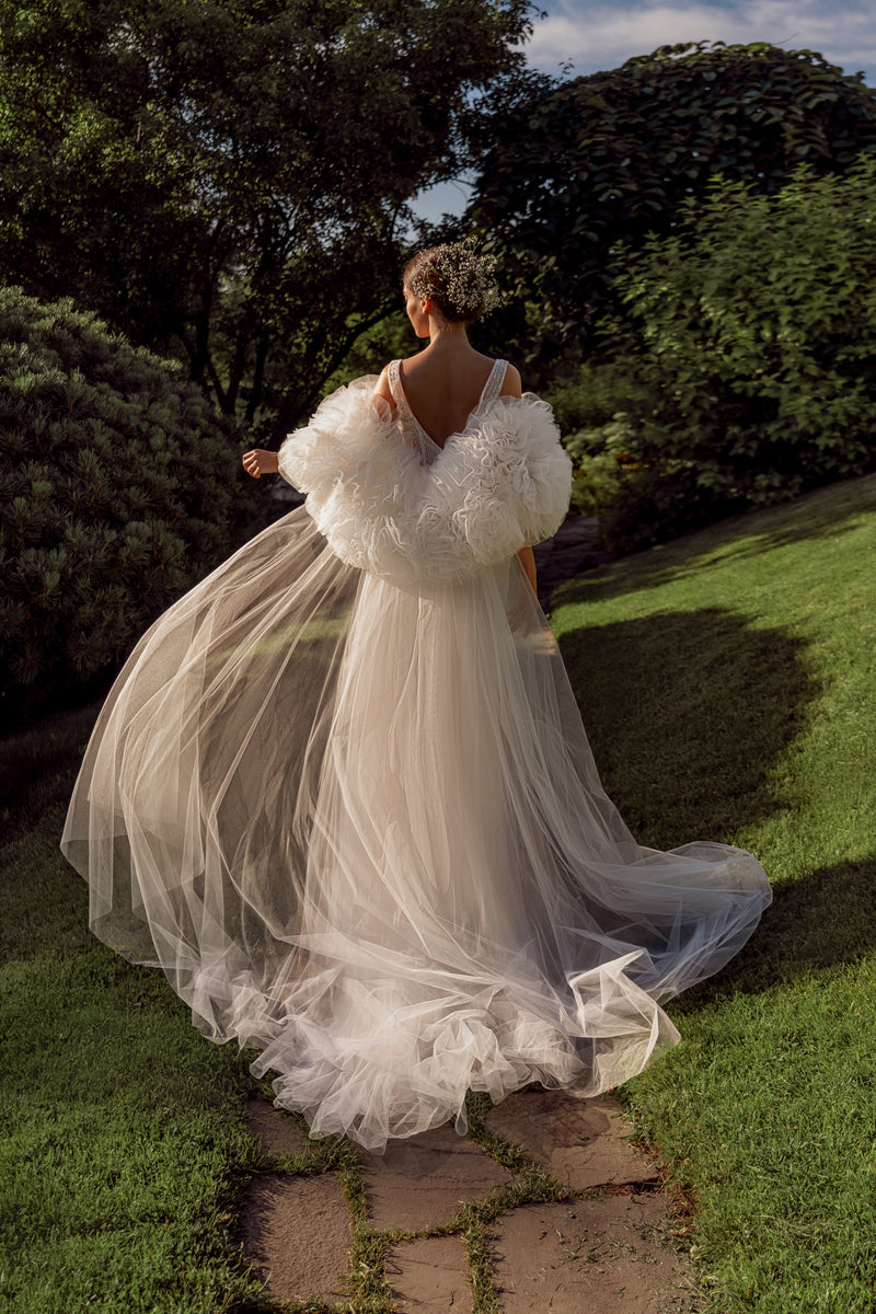 Dreamy V-Neck Sparkle Mermaid Wedding Dress with Striking Volumetric Floral Cape