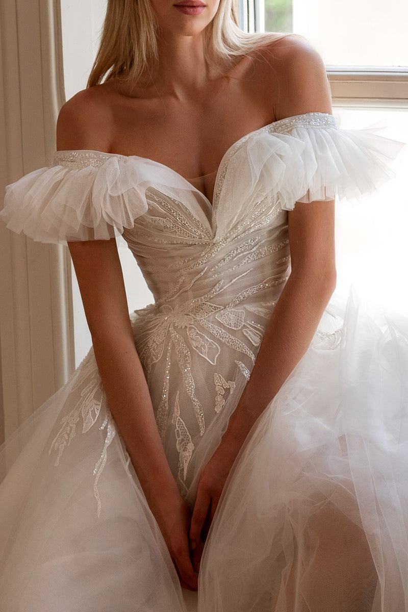 Off-Shoulder A-Line Tulle Wedding Dress