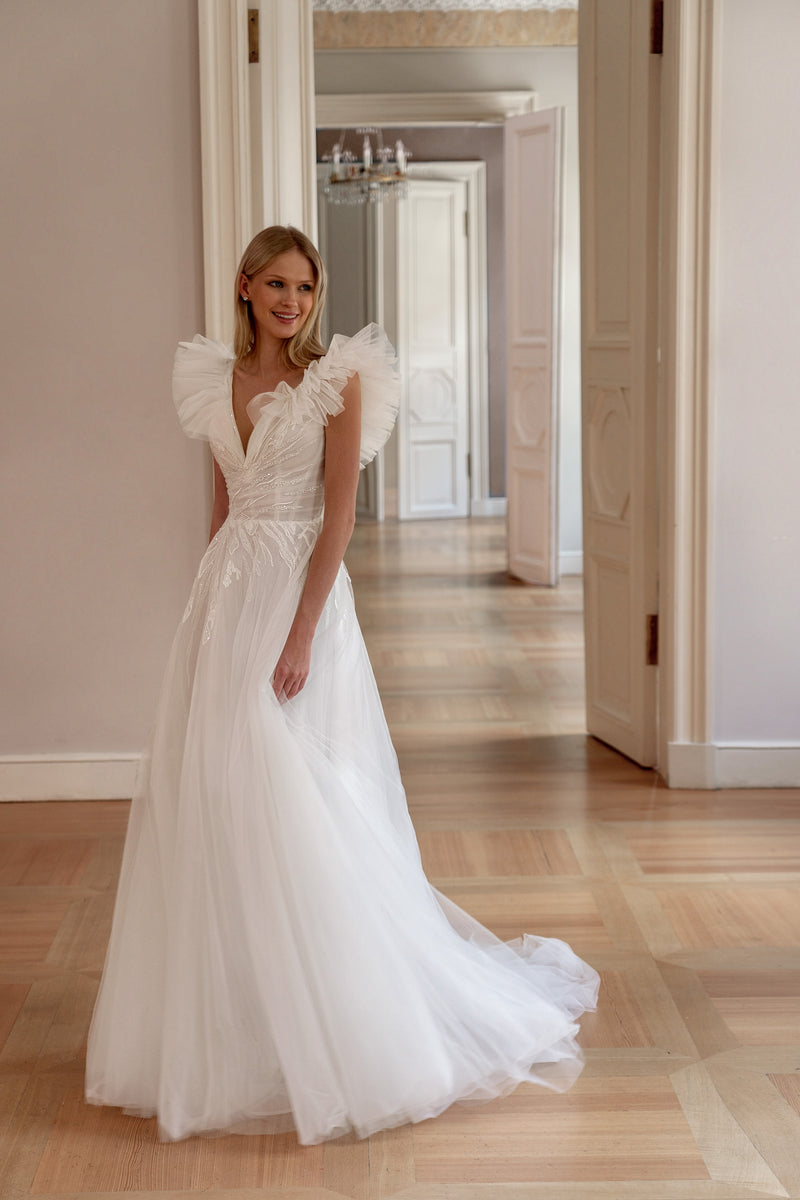 Off-Shoulder A-Line Tulle Wedding Dress