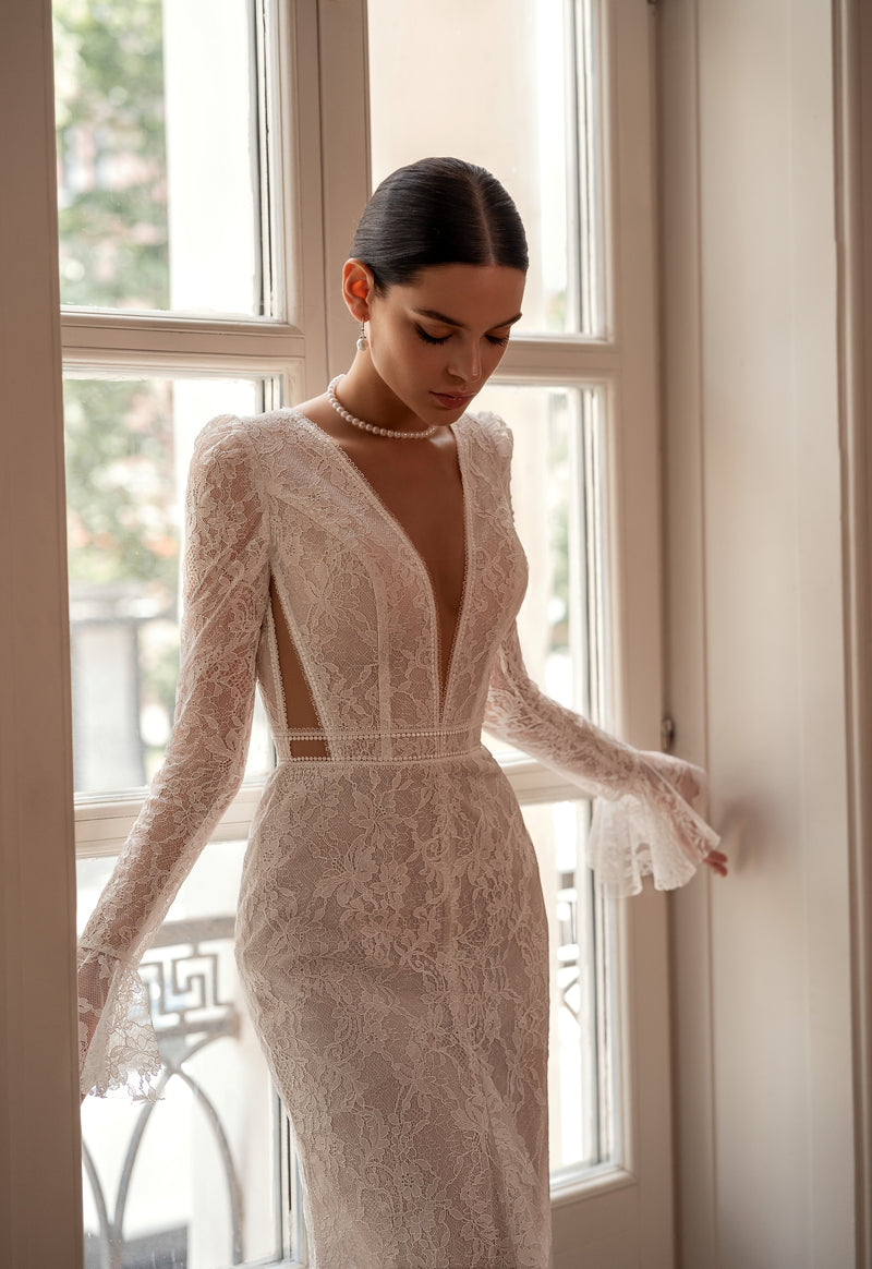 Long Sleeve Mermaid Lace Wedding Dress with Front Slit