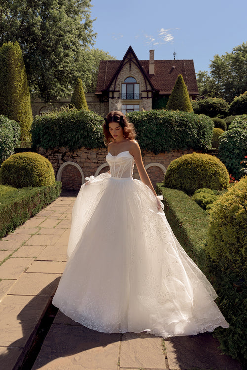 Strapless A-Line Organza Wedding Dress