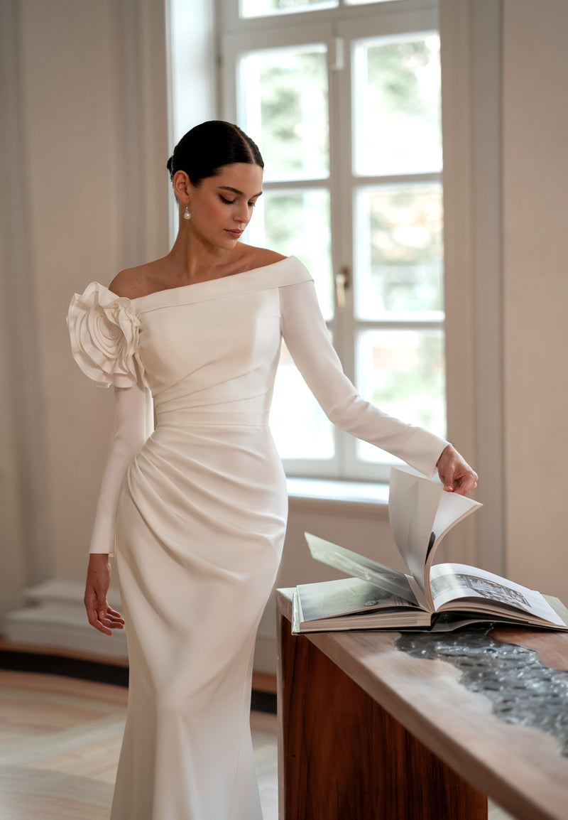 Off-the-Shoulder Minimalist Mermaid Wedding Dress with Shoulder Rose