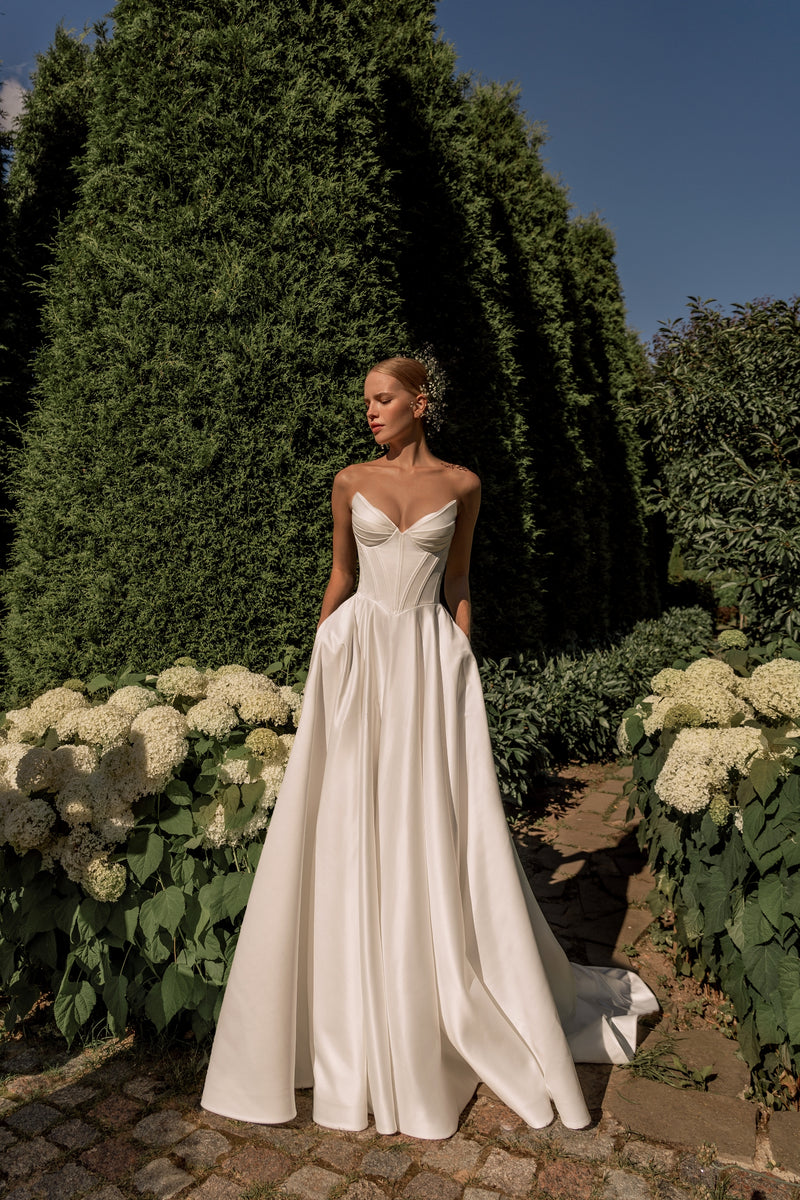 Sweetheart Satin A-Line Wedding Dress with Pockets