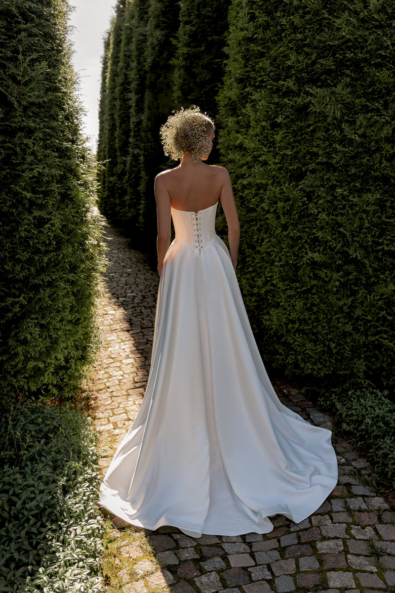 Sweetheart Satin A-Line Wedding Dress with Pockets