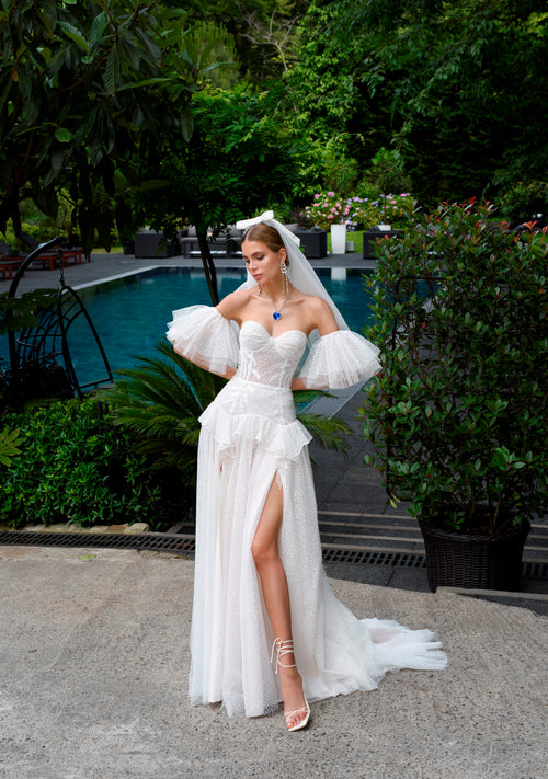 Chic Strapless Short Mini Wedding Dress with Detachable Sleeves